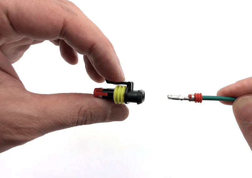 Set conector cablu Superseal 1.5 mama mufa 1 pin 1 pin inclus + 1 garnitura inclusa IP67 TE Connectivity 282079-2-SET-F - imagine 2